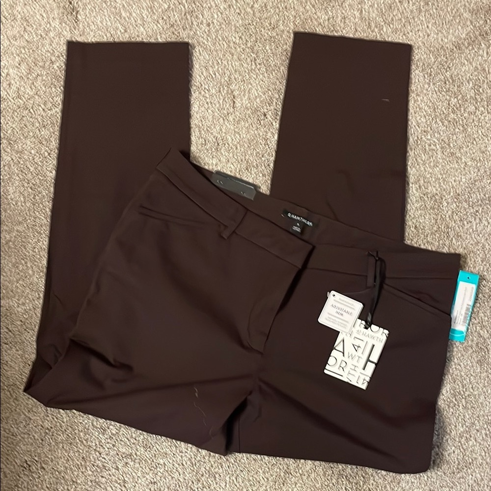 NWT Adjustable hem ankle pants.
